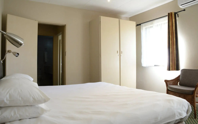 Elephant Springs Hotel