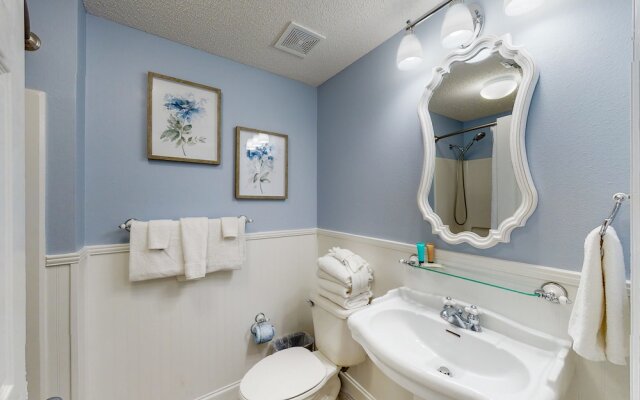 Palacio Condominiums