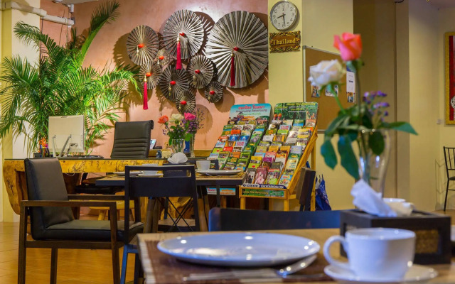 Chiang Mai Waroros Boutique Hotel