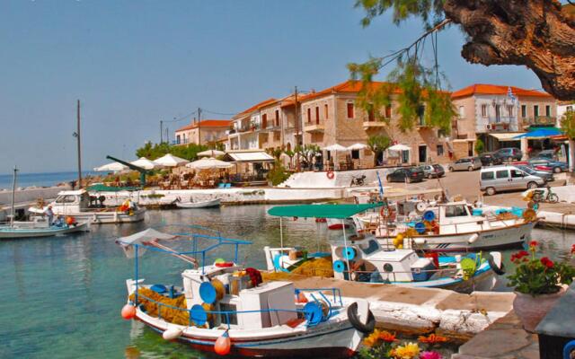 Mani Seaview Villa Lida Luxury Close to the Beach
