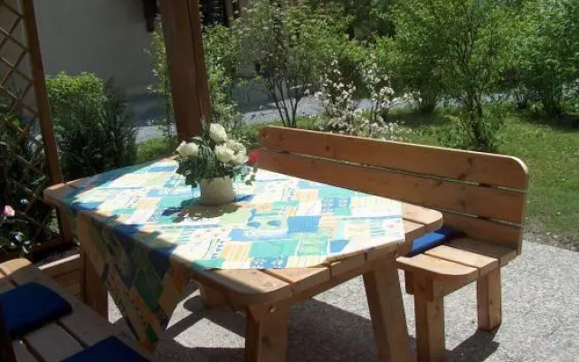 Bayerisches Landhaus bei Passau "Chalet Ilona im Park"