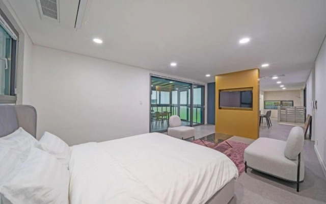 Yangpyeong Uno House Pool Villa