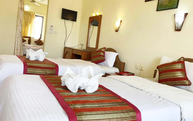 Hotel Grand Holiday