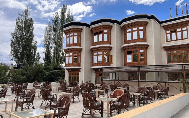 Hotel New Glacier View