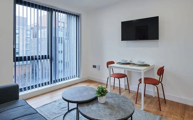 Host & Stay Standard Room, Sevenstay Apartments