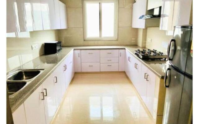 Bluo 1Bhk - Dlf Cybercity, Mg Road - Balcony, Lift