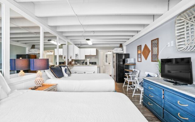 Fontainebleau Terrace by Panhandle Getaways