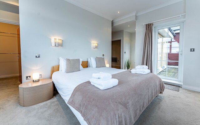 Celador Apartments - Riverside House Serviced Apartments