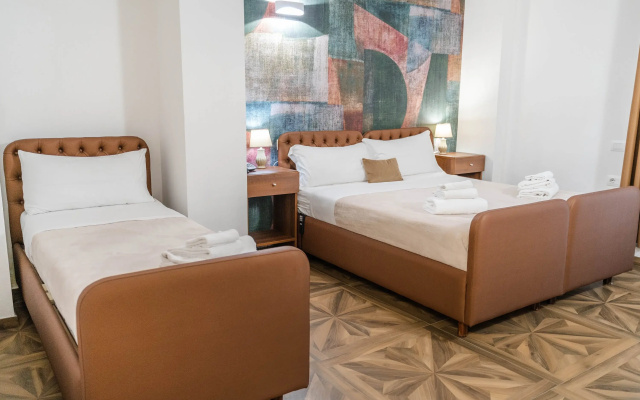 Kairos Hotel