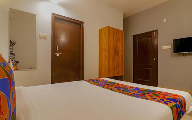 FabHotel Frenotel - Madhapur