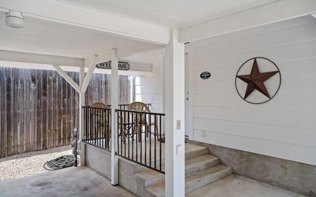 Bell Haus With Hot Tub