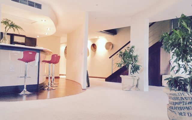 Luxurious NYC style downtown AC duplex