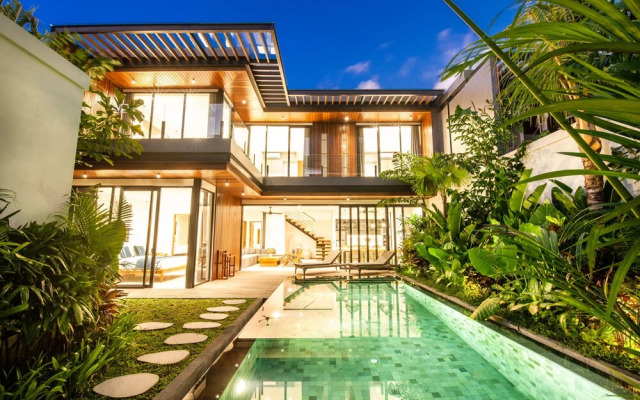 New 5BR Villa Canggu 200m to Beach