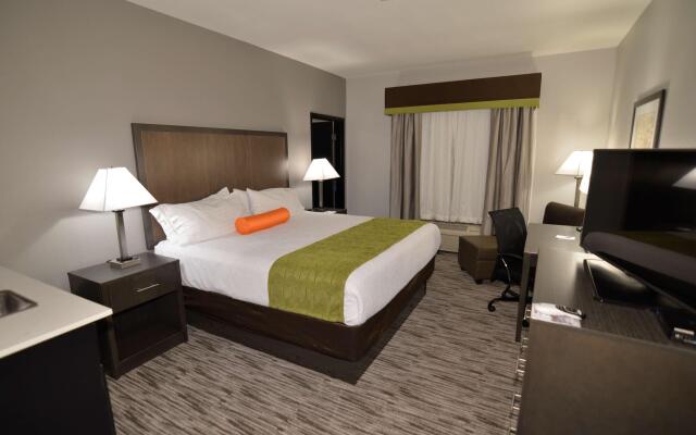 Best Western Plus Liberal Hotel & Suites