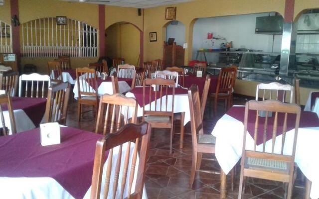 Hotel y Restaurante Charlie's