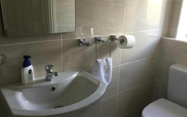 Adare Luxury Riverside Apartment