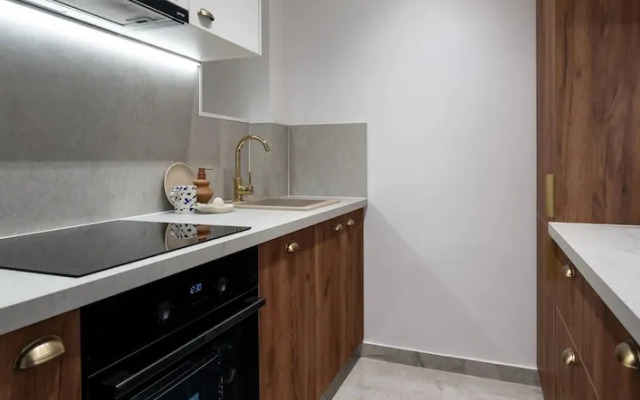 Views of all the Palaces 2BR Stunner