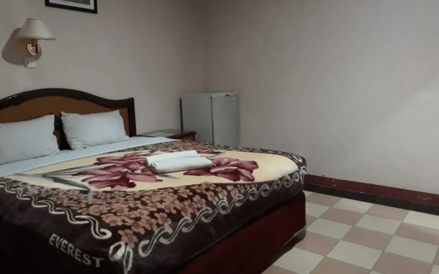Hotel Parewisata