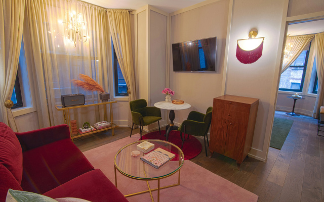 The Evelyn Hotel