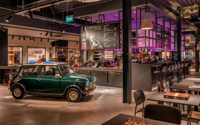 MOXY London Heathrow Airport
