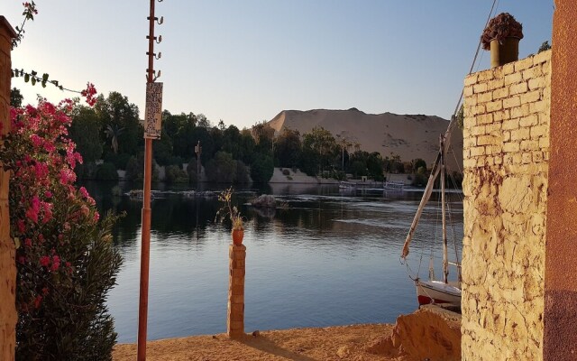 Taharka Nubian House