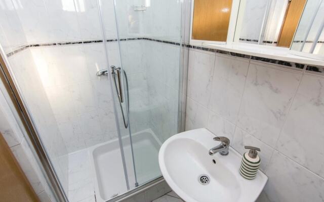 Nice Home in Pakostane With 5 Bedrooms, Wifi and Outdoor Swimming Pool