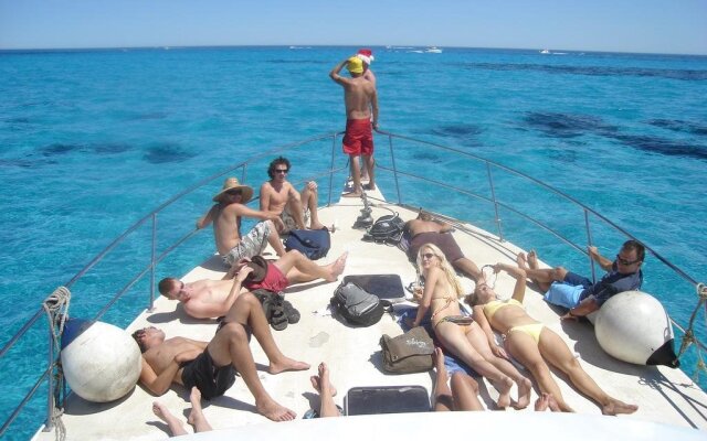 Pirates Backpackers - Hostel