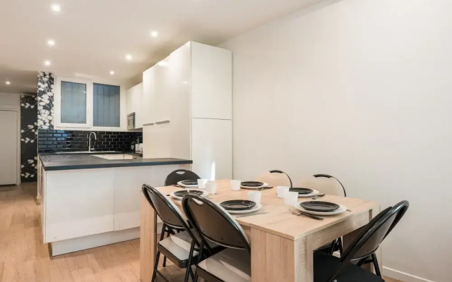 Spacious Apartment With 2 Rooms