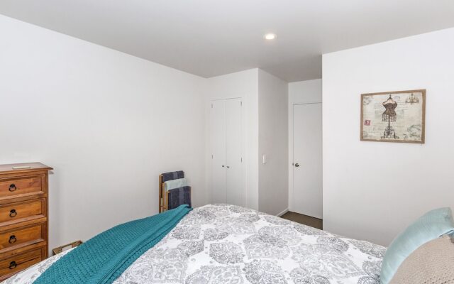 Awesome Christchurch Apartment