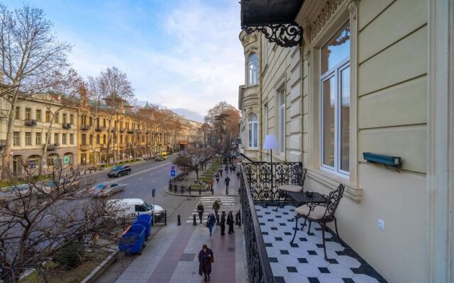 Tiflis Opera Aparthotel