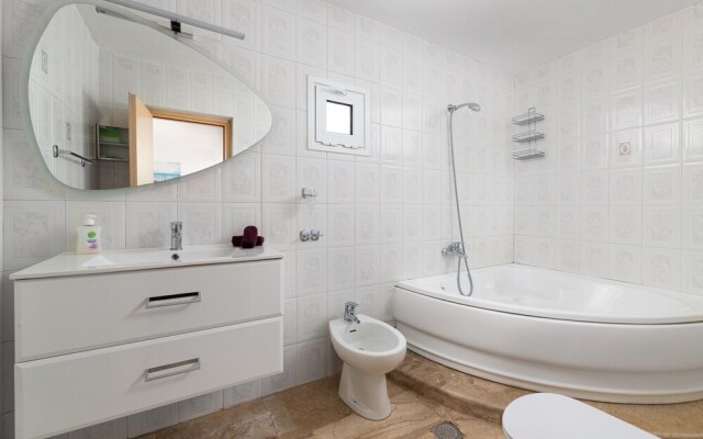 Il Paradiso Di Michail