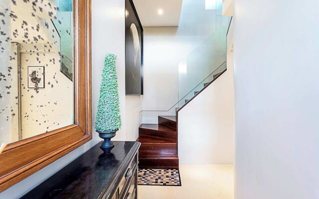 Lavish Mews House - Notting Hill