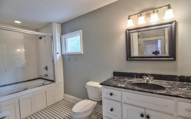 Classic/Modern Downtown Home