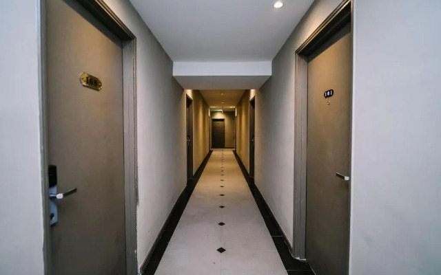 Отель Kingston 6 @ Changkat Bukit Bintang