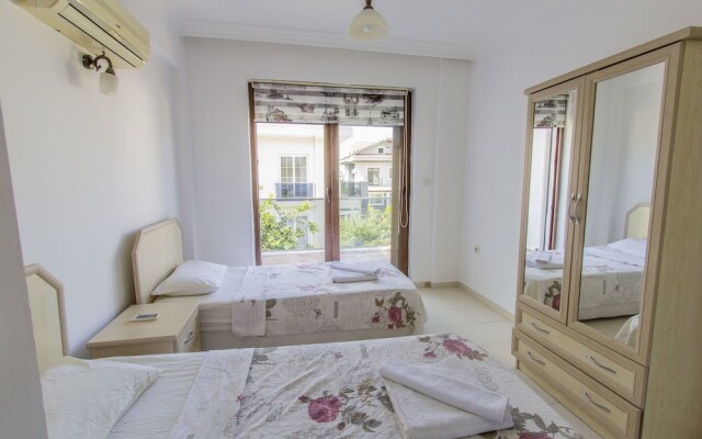 Villa Serra by Villamnet