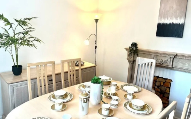 Spacious Family Home