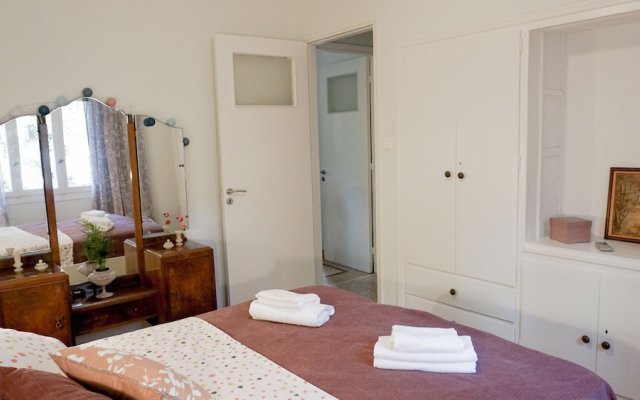 A comfortable apartment in Kallithea