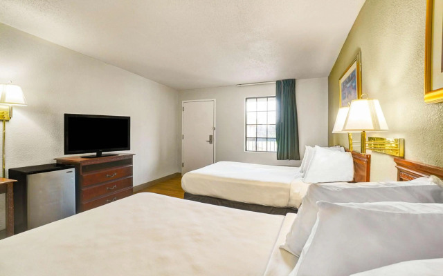 Motel 6 Lester, PA - Philadelphia Airport