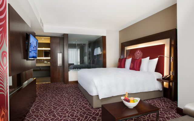 Novotel Yangon Max