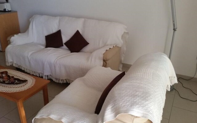 Pari Holiday Apartments