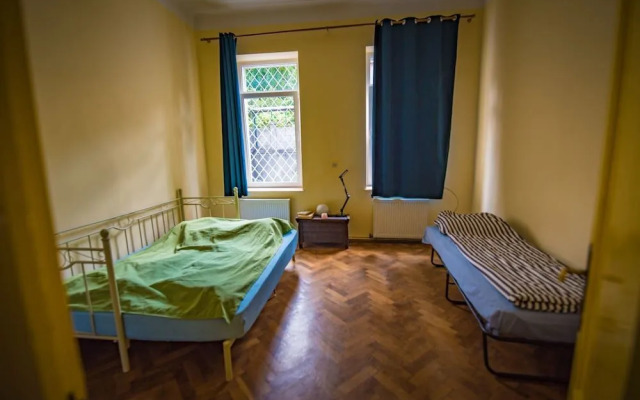 Mountain Tale - Hostel