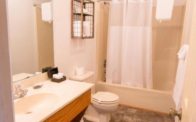 Timber Pointe Resort