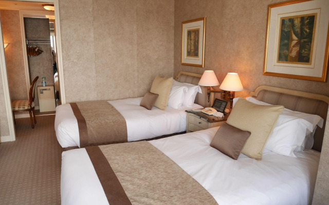 Yokohama Royal Park Hotel