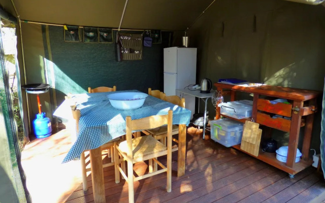 Thorn Tree Bush Camp
