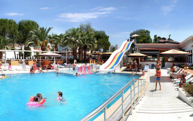 Club Munamar Beach Resort – All Inclusive
