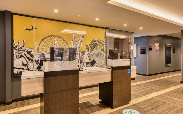 Premier Inn Edinburgh Cc Waverley