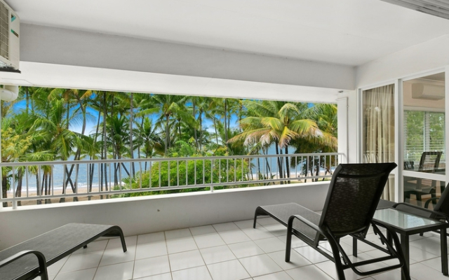 Beachfront Apt In Alamanda Beachfront Resort 25