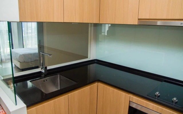 Expressionz Professional Suites by Rsq