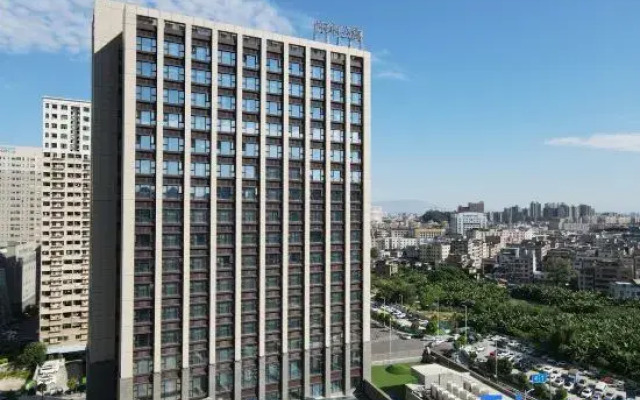 Donghua Apartment