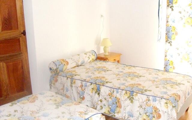 House With 5 Bedrooms in La Caillère-saint-hilaire, With Enclosed Gard